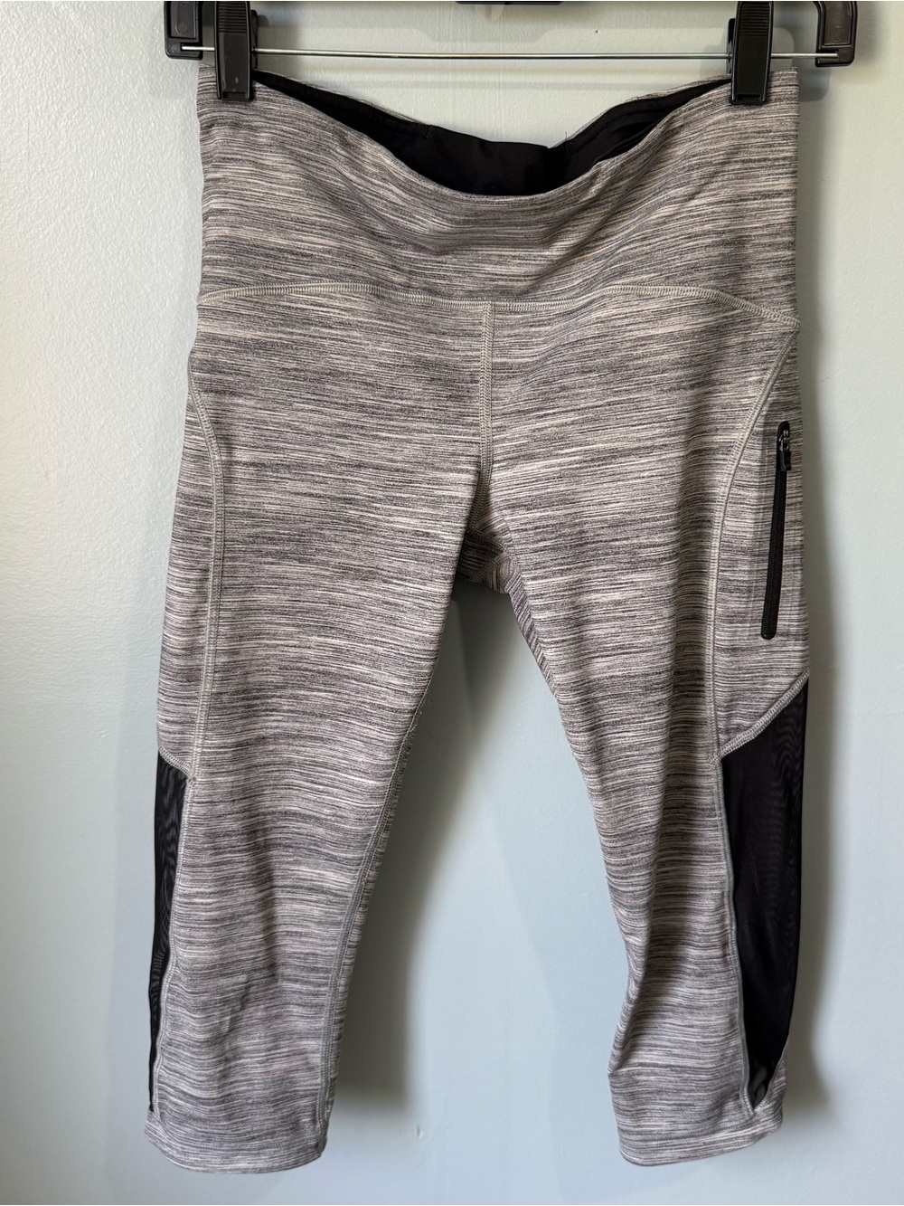 Lululemon Grey Crop Leggings size 6